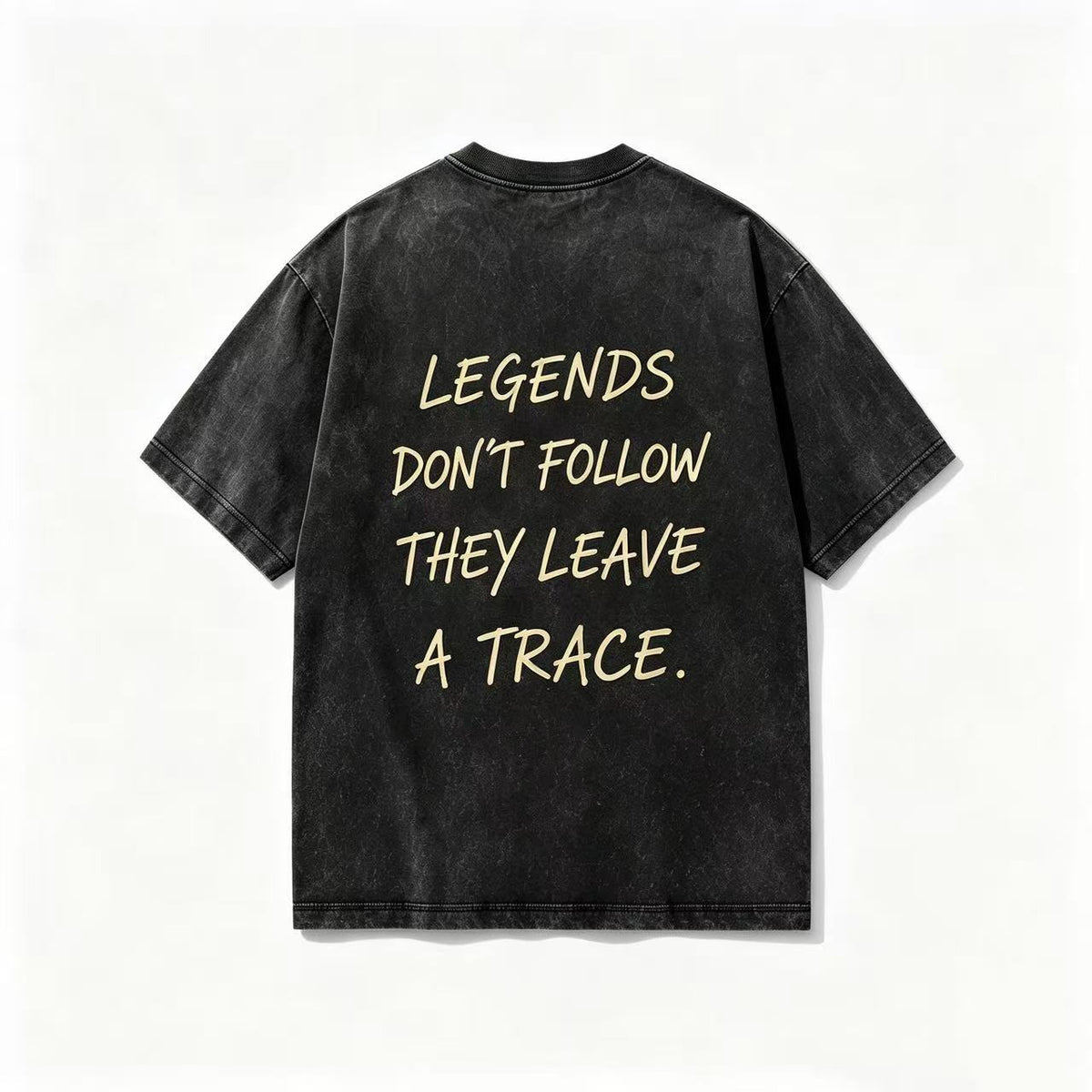 Legends Don't Follow — Gewaschenes T-Shirt