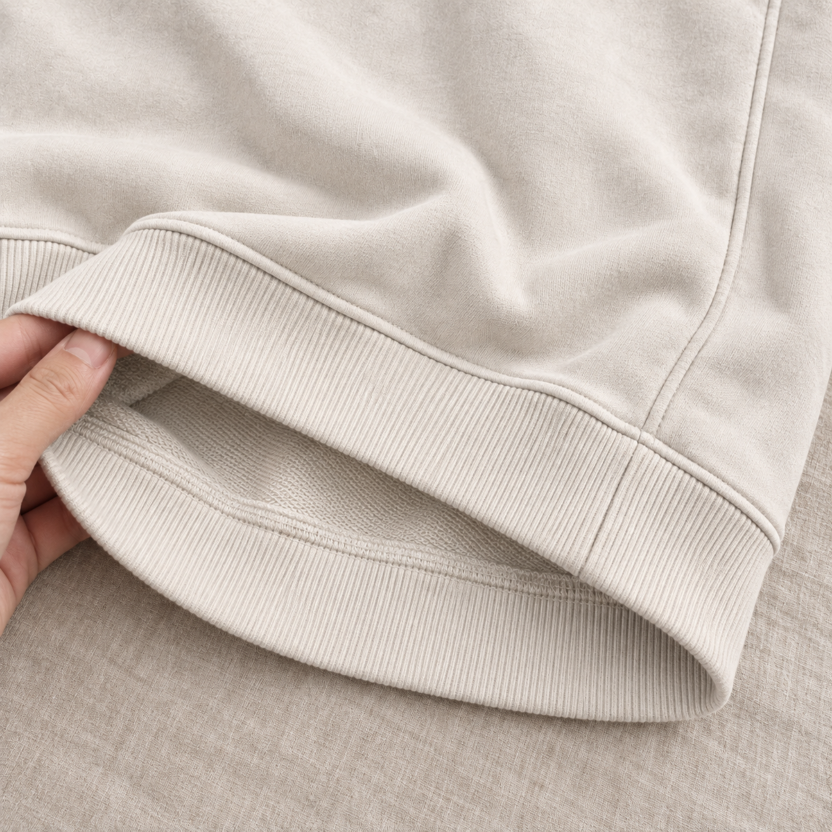 WIDE THREAT — Washed Oversized Crewneck