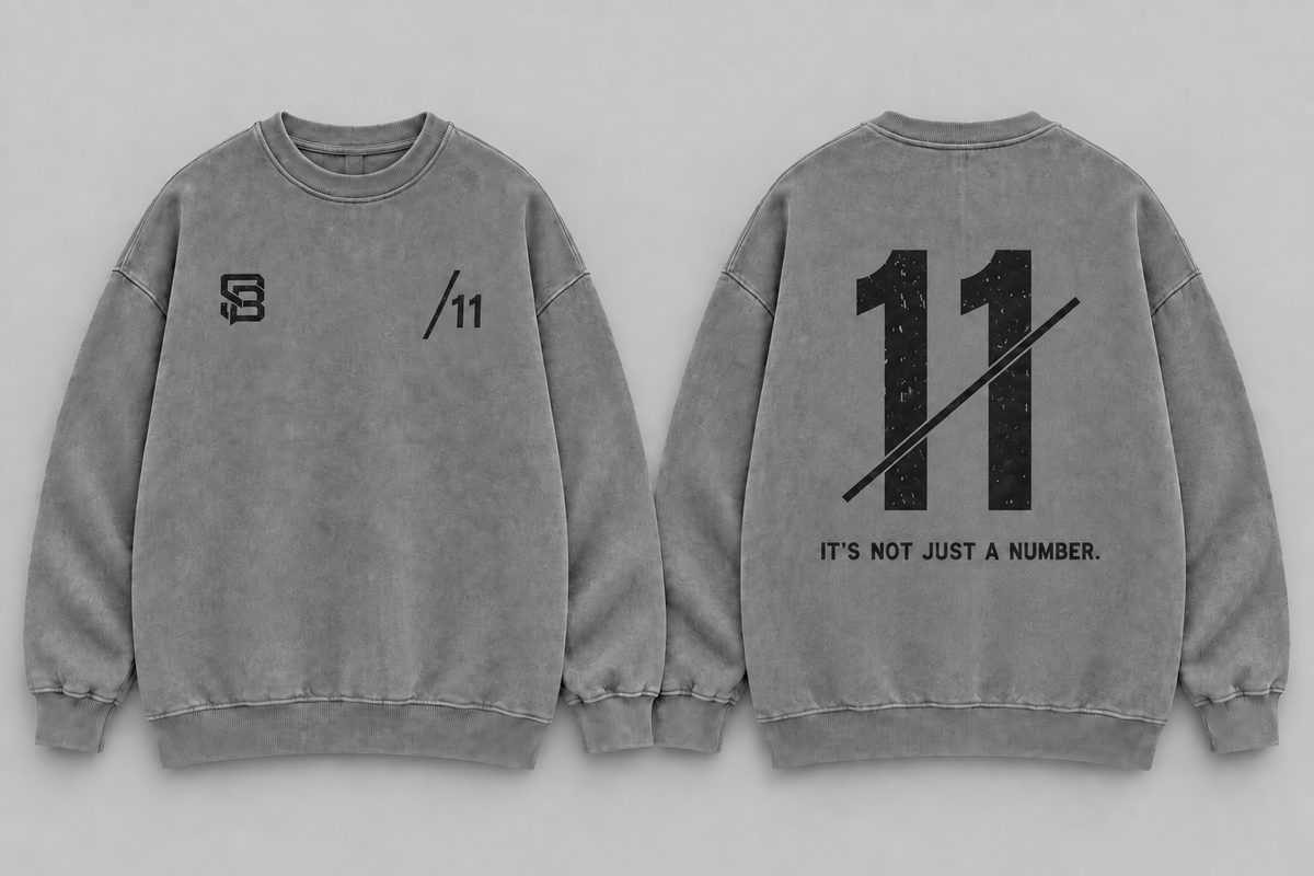 WIDE THREAT — Washed Oversized Crewneck