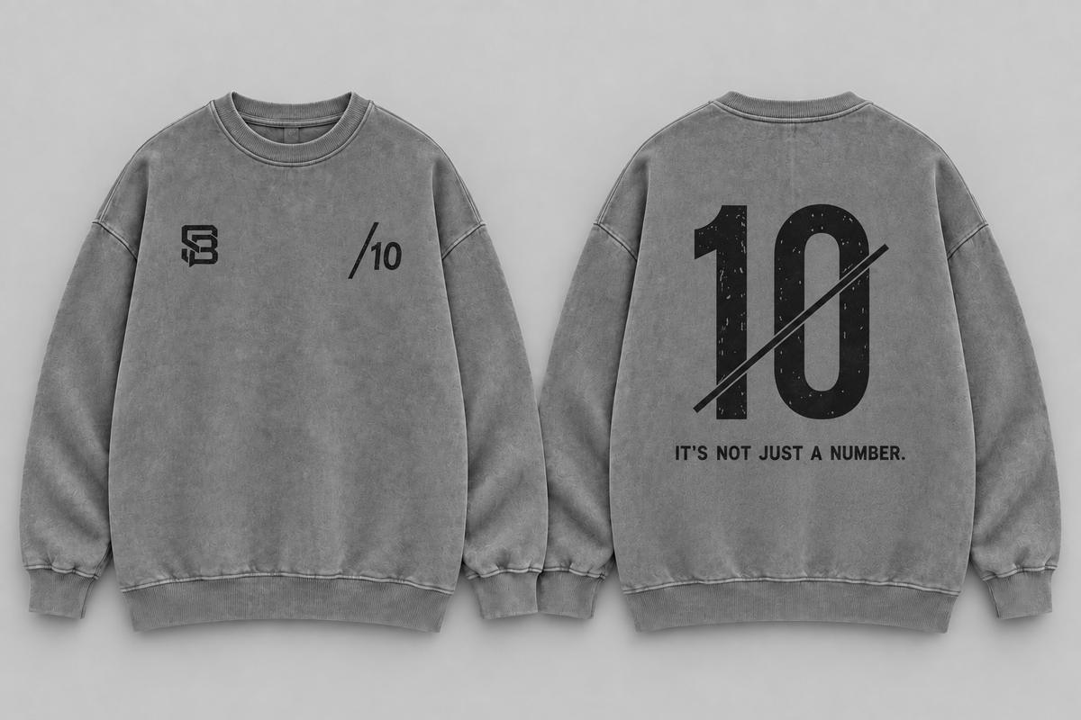 THE PLAYMAKER — Washed Oversized Crewneck