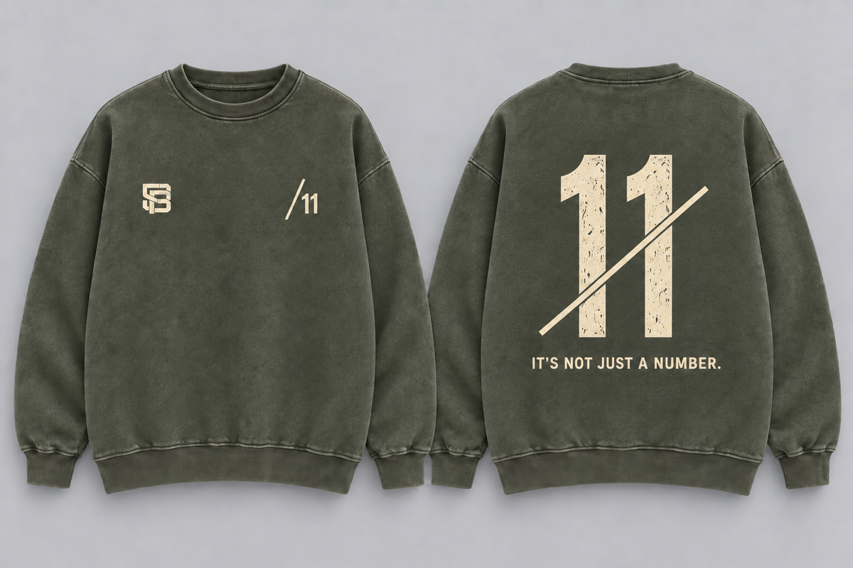 WIDE THREAT — Washed Oversized Crewneck
