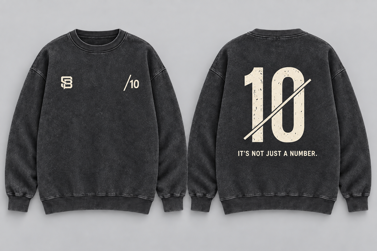 THE PLAYMAKER — Washed Oversized Crewneck