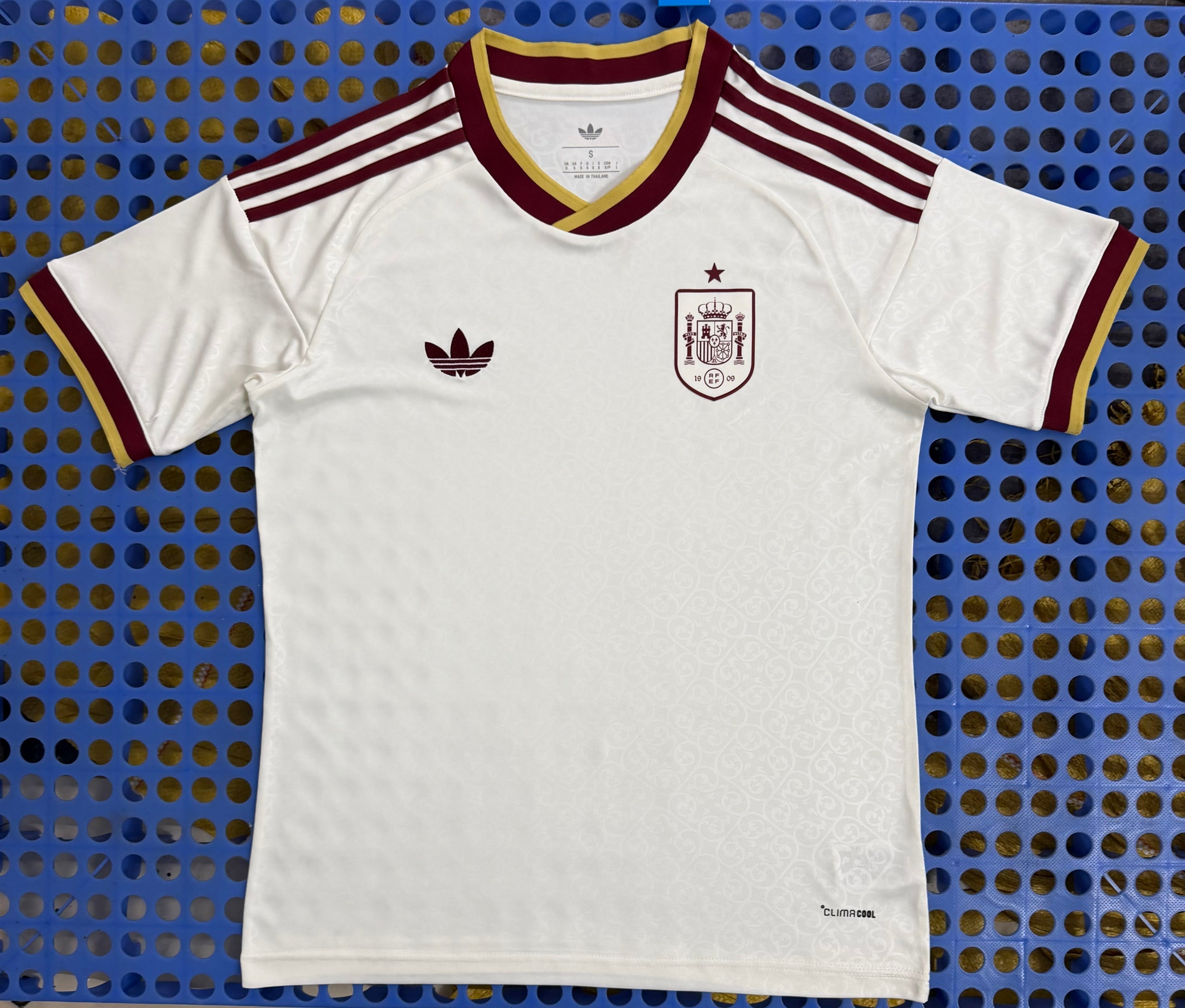 Spain 26-27 World Cup Jersey